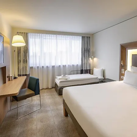 מלון Novotel Arnulfpark 4*