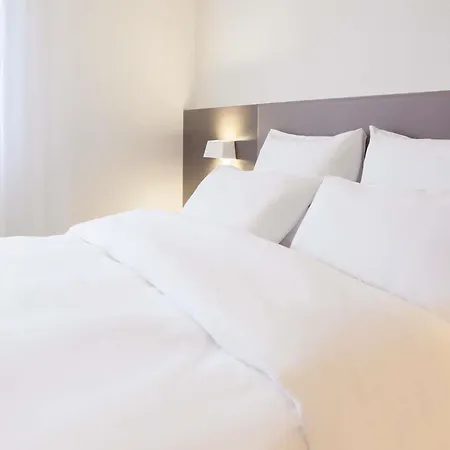 מלון Novotel Arnulfpark 4*