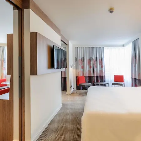 Novotel Arnulfpark מלון 4*