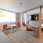Отель Novotel Arnulfpark Мюнхен