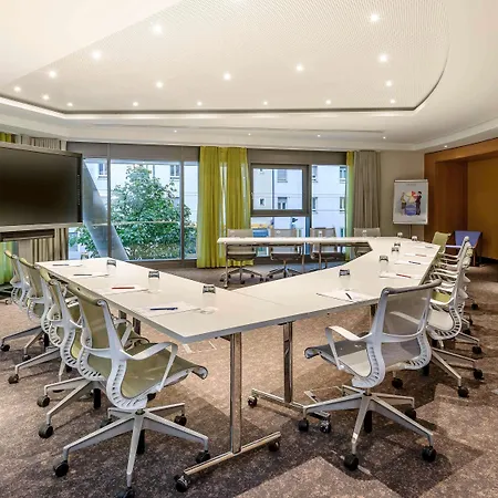 Novotel Arnulfpark Hotel 4*
