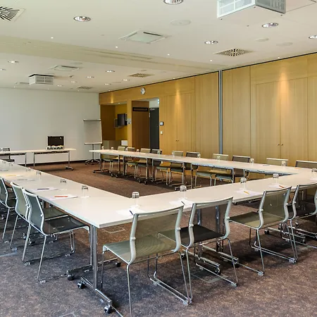 ノボテル シティ アルヌルフパーク 4*