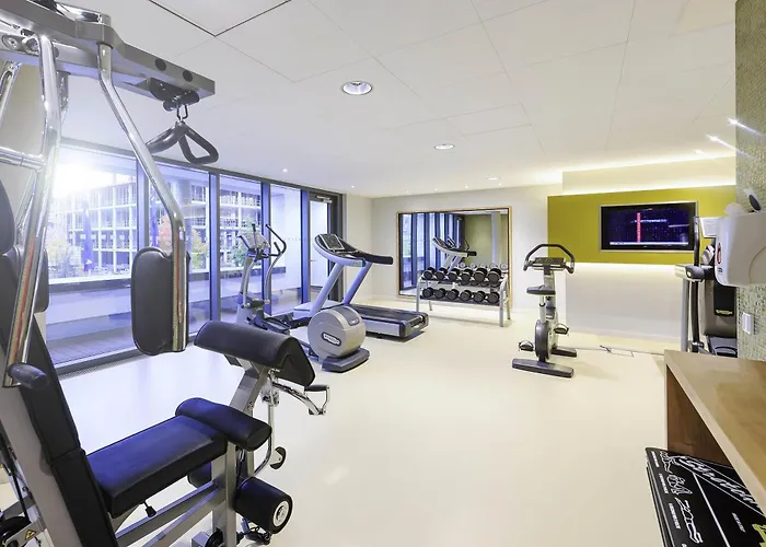 Novotel Arnulfpark Otel 4*